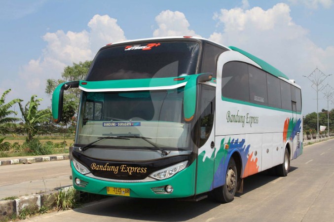 Gambar Mengenai Jadwal + Harga Tiket Bus Bandung Surabaya September 2021